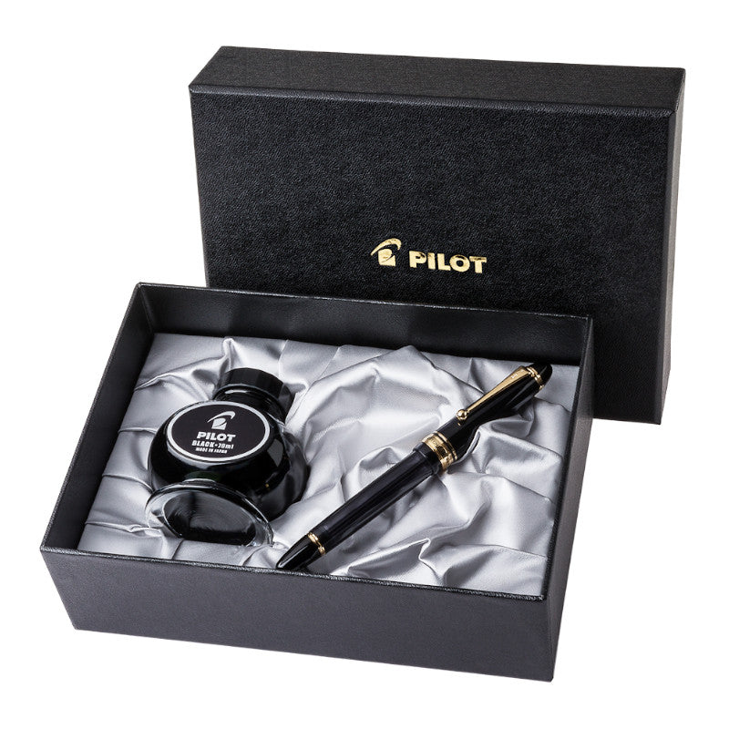 Pilot Custom 823 Black